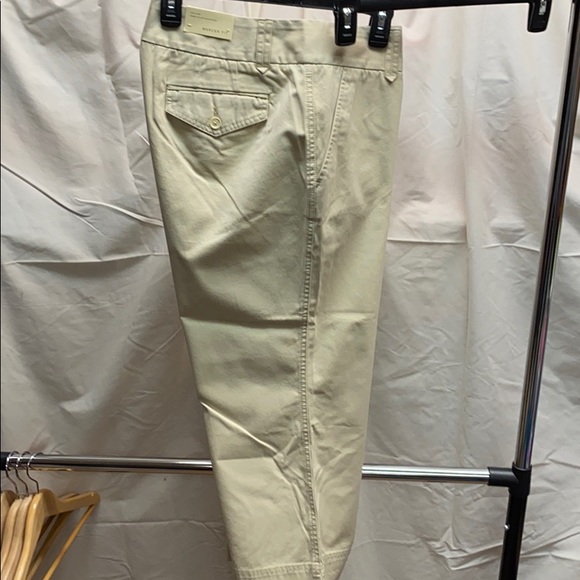 NWT 14P - Eddie Bauer khaki Capri- Mercer fit - Picture 3 of 4